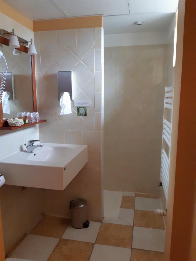 Logis Auberge Saint Simond Εξ Λε Μπαν Εξωτερικό φωτογραφία