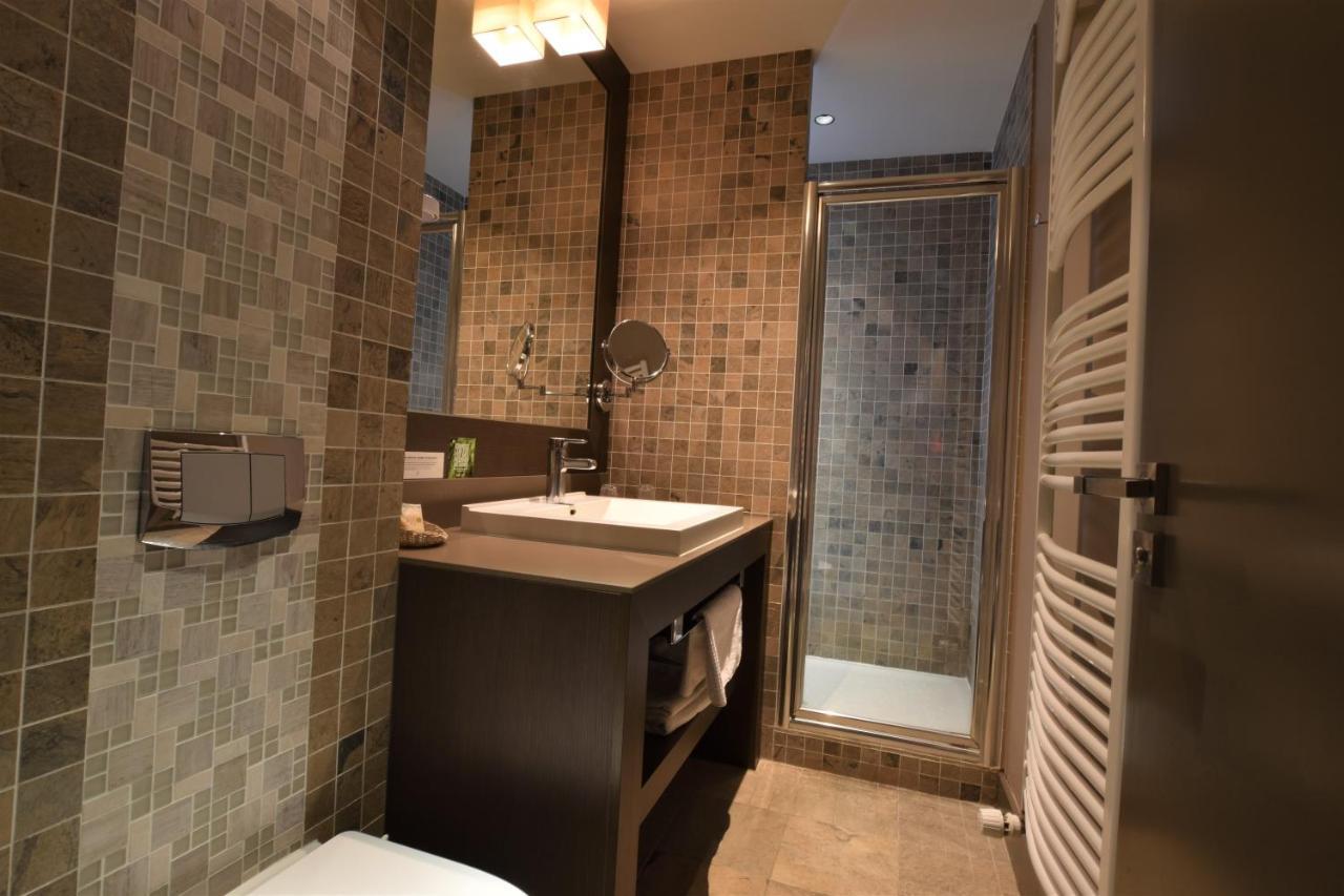 Logis Auberge Saint Simond Εξ Λε Μπαν Εξωτερικό φωτογραφία