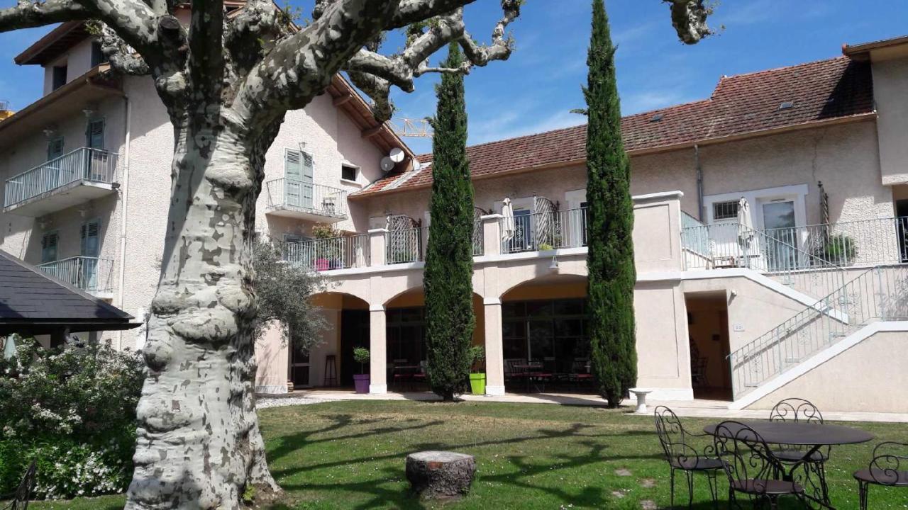 Logis Auberge Saint Simond Εξ Λε Μπαν Εξωτερικό φωτογραφία
