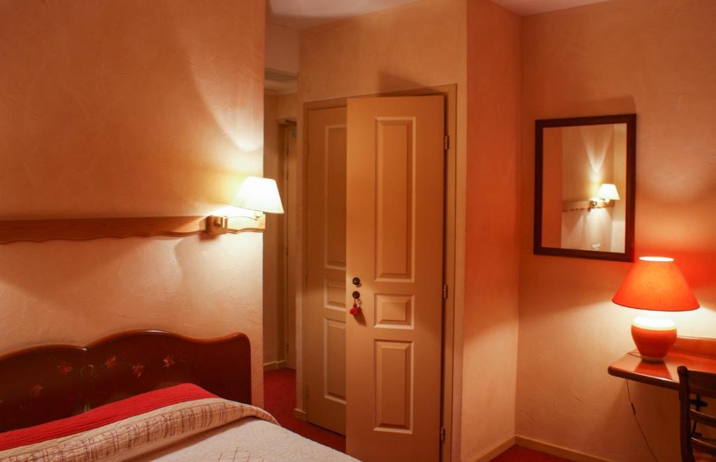 Logis Auberge Saint Simond Εξ Λε Μπαν Δωμάτιο φωτογραφία