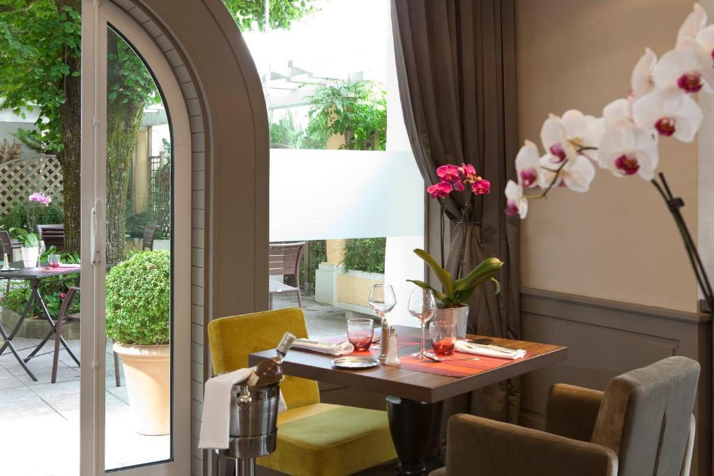 Logis Auberge Saint Simond Εξ Λε Μπαν Εξωτερικό φωτογραφία