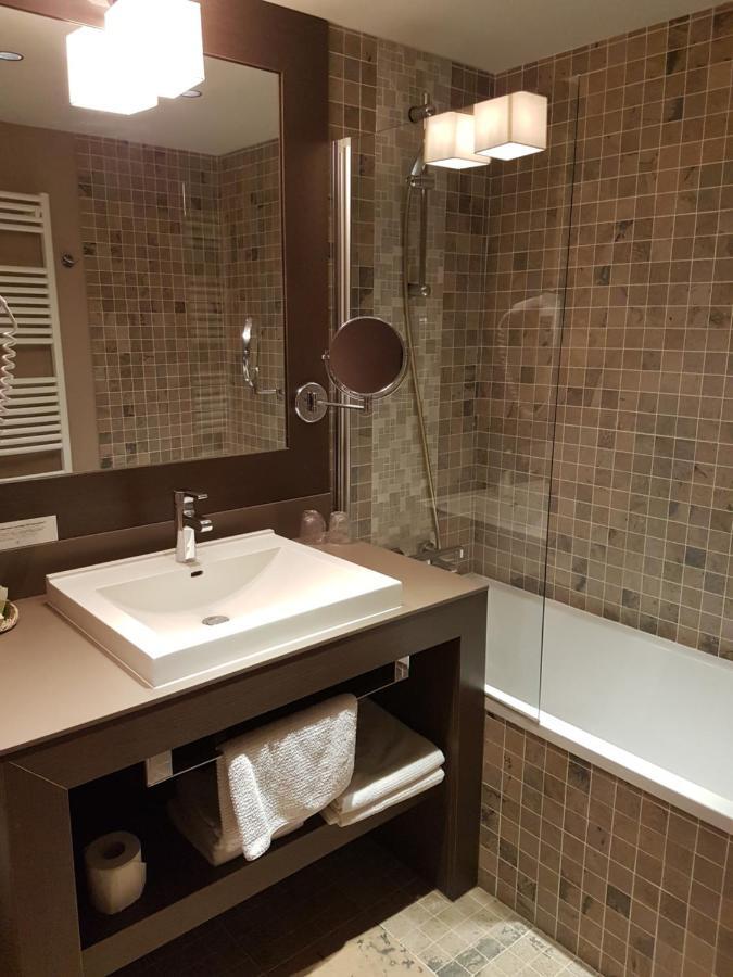 Logis Auberge Saint Simond Εξ Λε Μπαν Εξωτερικό φωτογραφία